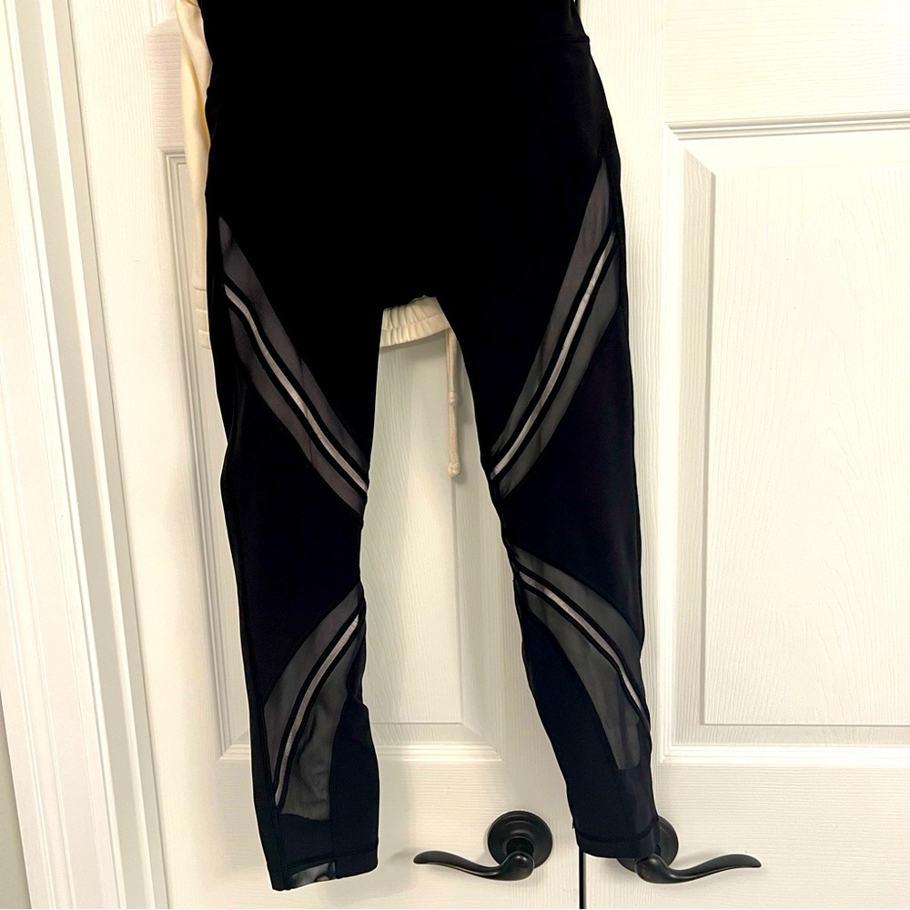 Lululemon Wunder Tight Legging with Mesh Cutout